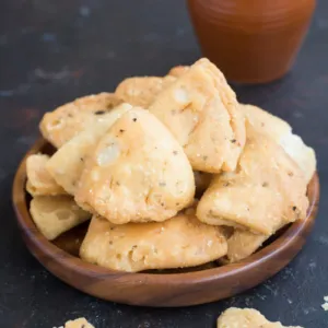  ત્રિકોણ પુરી ( Triangle puri )