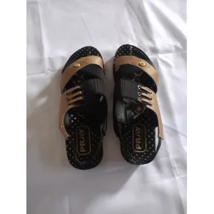 Ladies sandals