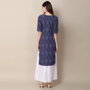 Stylish Women's Crepe Multicolor Stripe Printed Straight Kurti