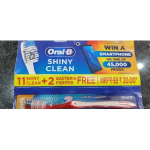 Oral- B Shiny Clean Medium