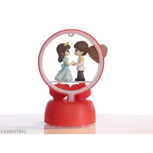 Couple statue 