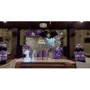 Garland crom balloon & sequence panel backdrop