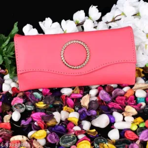 Fashionable Latest Women Clutches