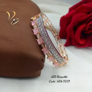 Ui01m04y2022 AD Bracelet