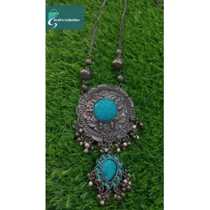 Black polish statement piece
