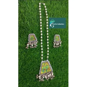 Handpainted oxidised set with pearl finish