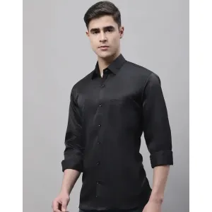 Looks Avira Men Casual Shirt