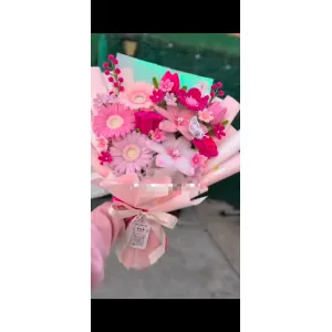 Pipecleaner flower bouquet 