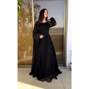 LUNCHING NEW ĐĚSIGNER PARTY WEAR LOOK  GOWN WITH EMBROIDERY  WORK*